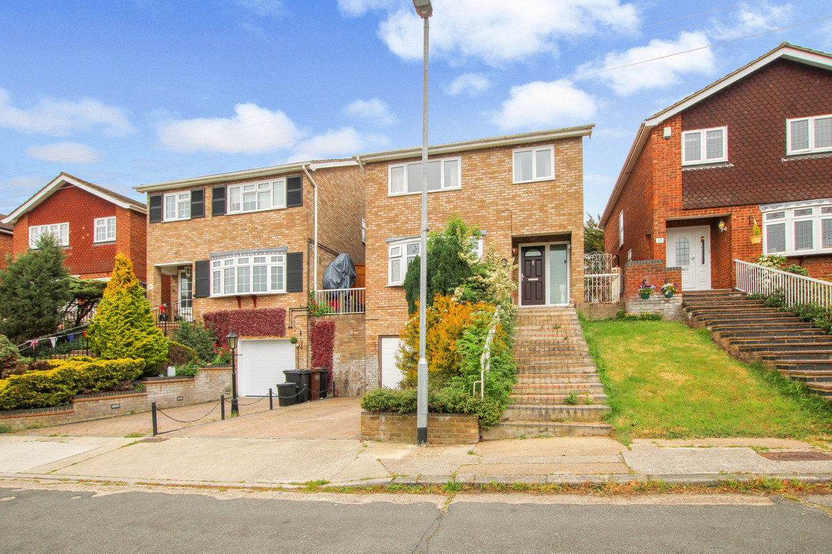 Fernlea Road, Benfleet, SS7