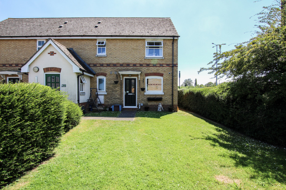 Grant Close, Wickford, SS12