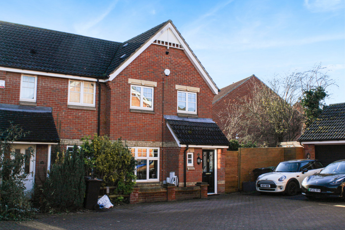 Hawkins Close, Wickford, SS11