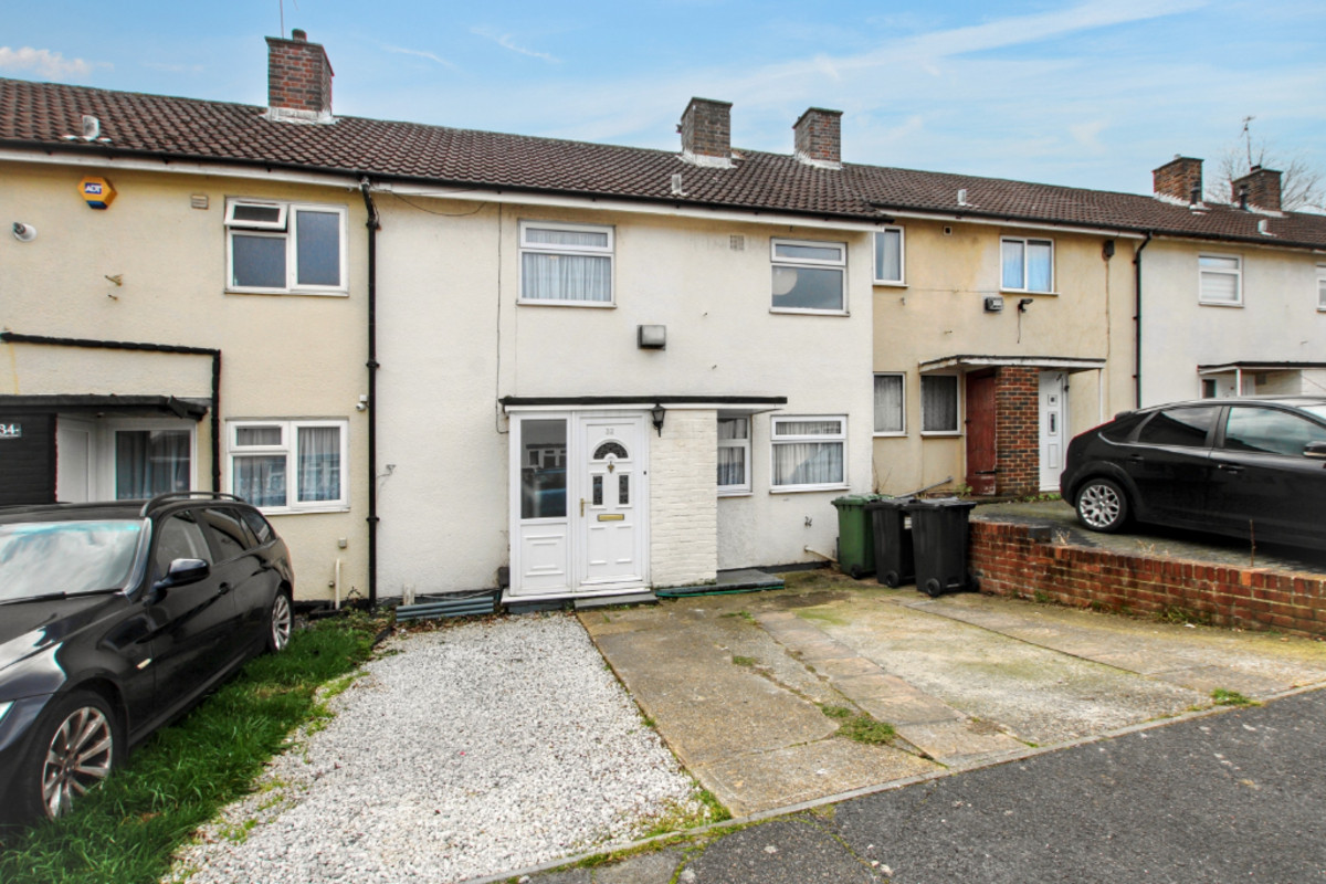 Beeleigh Cross, Basildon, SS14