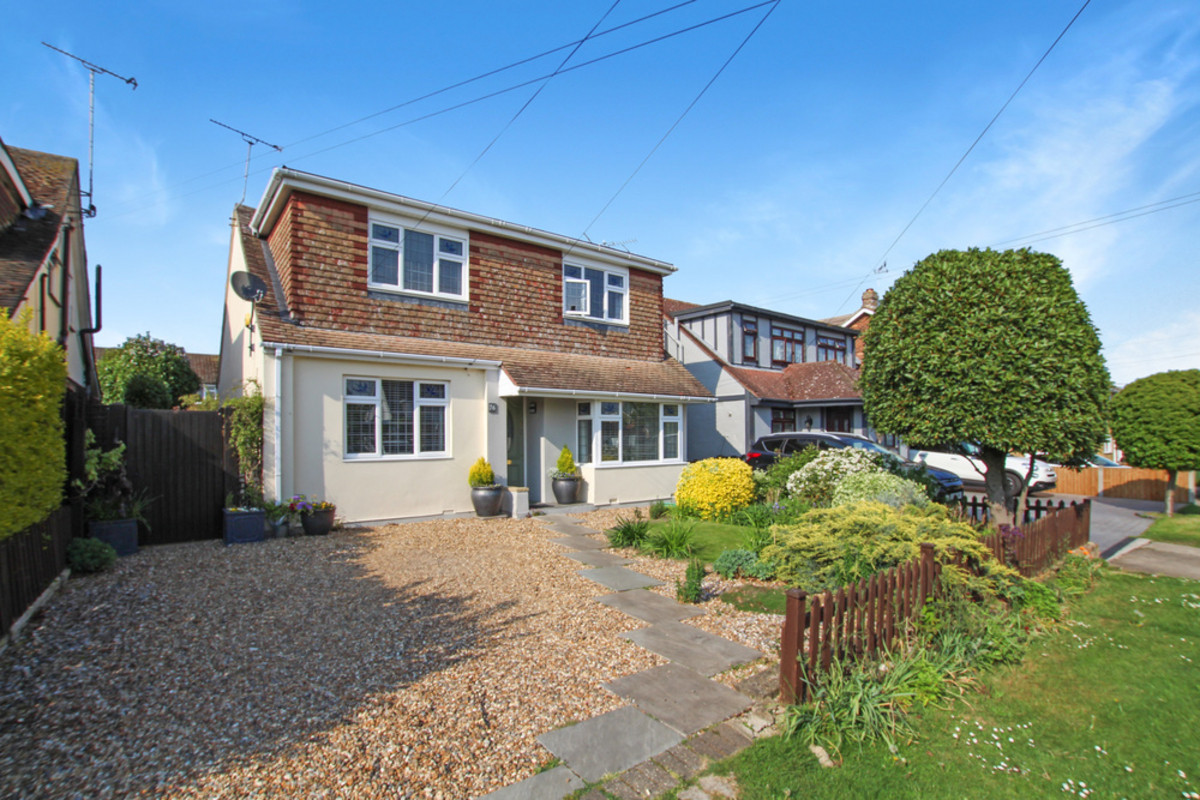 Grange Avenue, Wickford, SS12