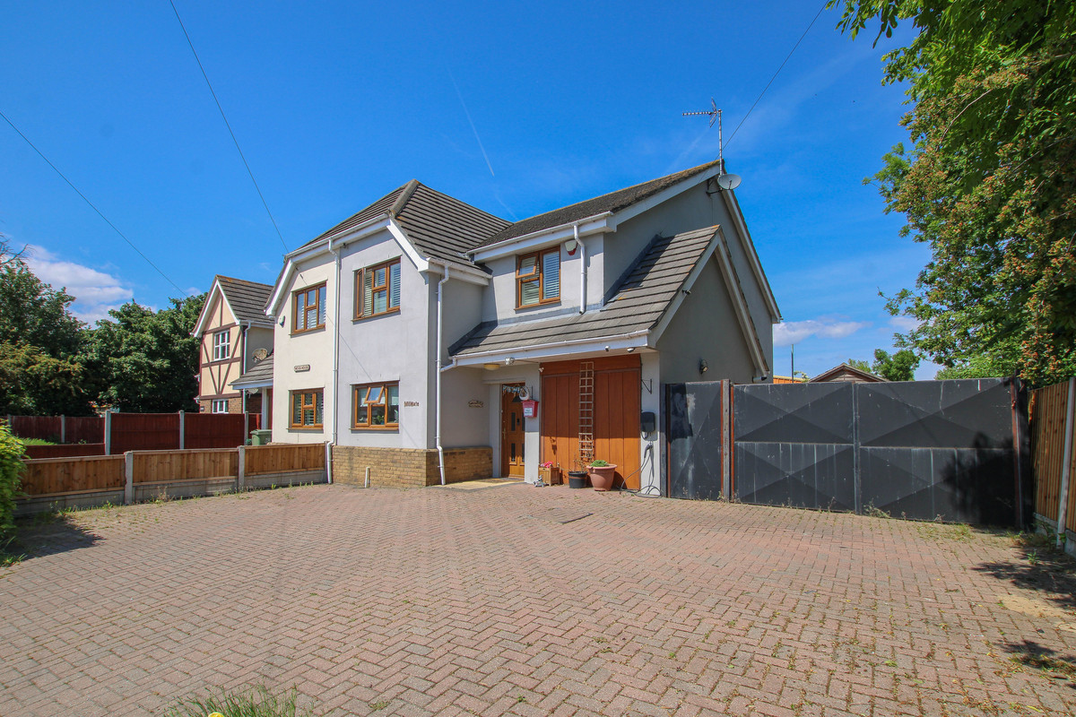 Burnt Mills Road, Basildon, SS13