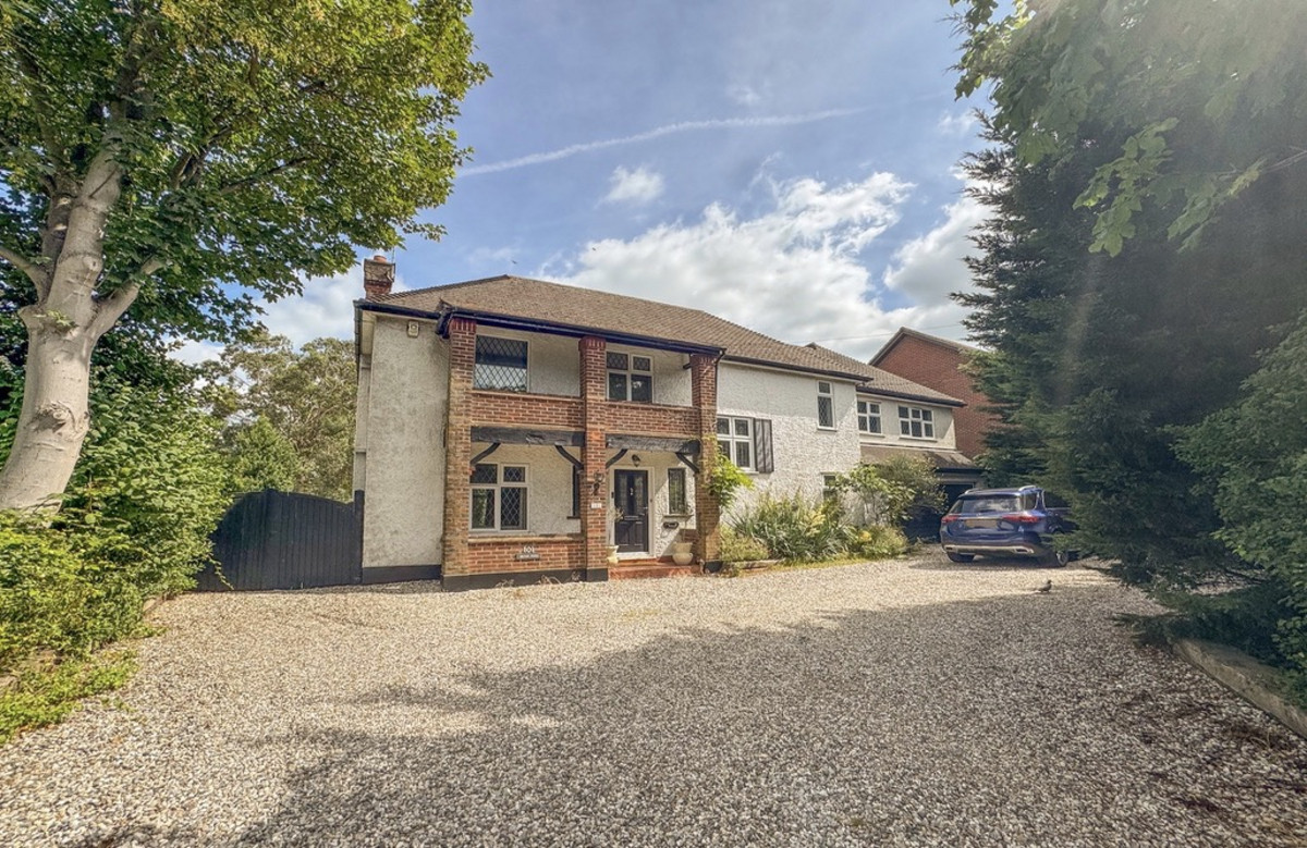Southend Road, Wickford, SS11