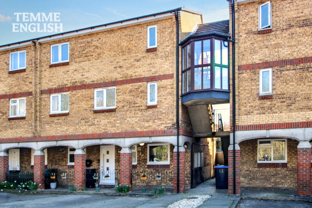 Woodstock Crescent, Laindon, SS15