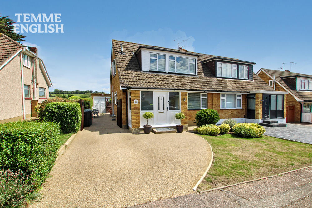 Brackendale Avenue, Basildon, SS13