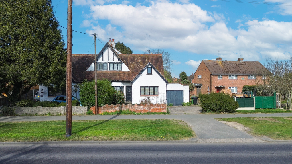 Southend Road, Wickford, SS11