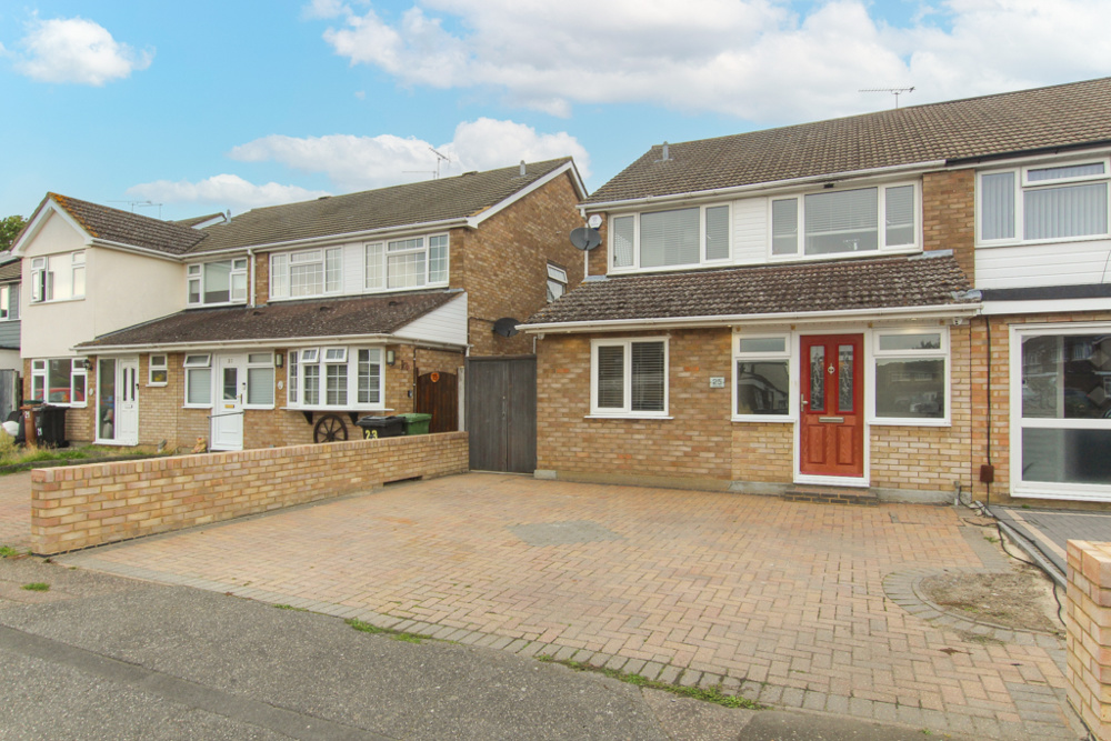 Ozonia Way, Wickford, SS12