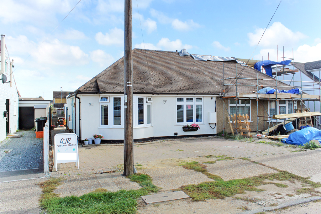 Victoria Avenue, Wickford, SS12