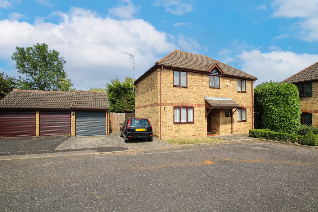 Hornchurch Close, Wickford, SS11