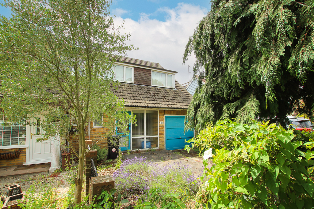 Grange Avenue, Wickford, SS12
