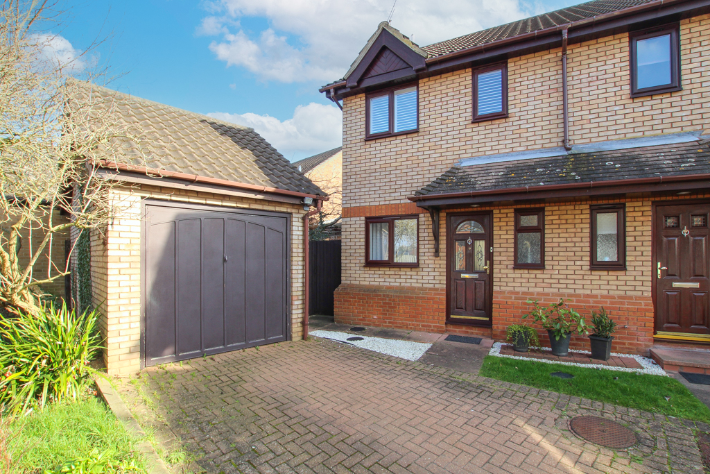 Sinclair Walk, Wickford, SS12
