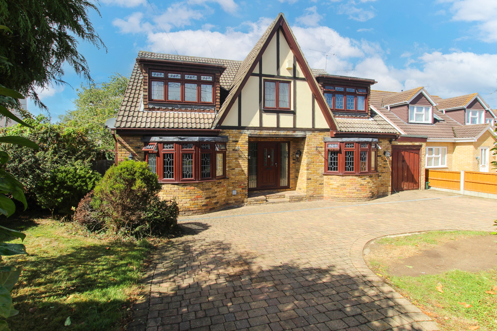 Hill Avenue, Wickford, SS11