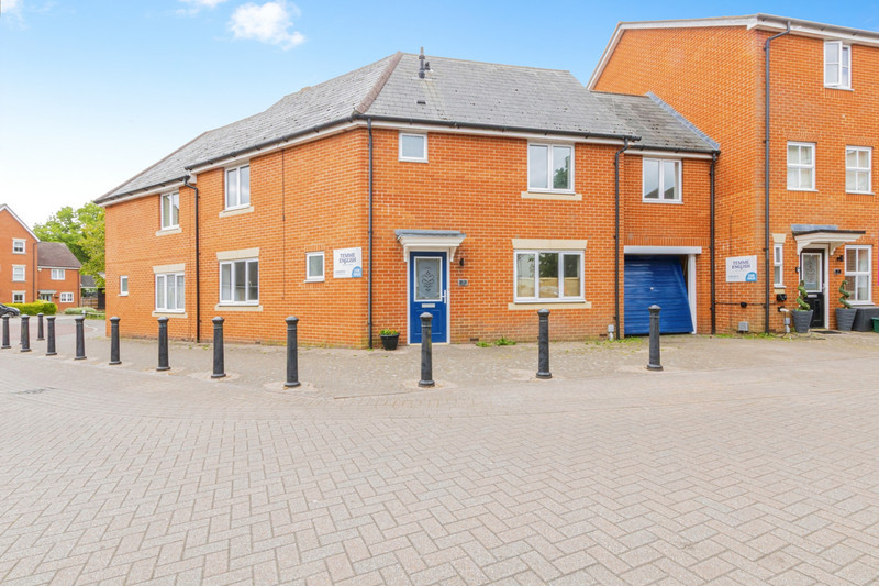 Septimus Drive, Highwoods, CO4