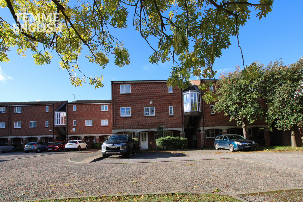 Eynsham Way, Basildon, SS13