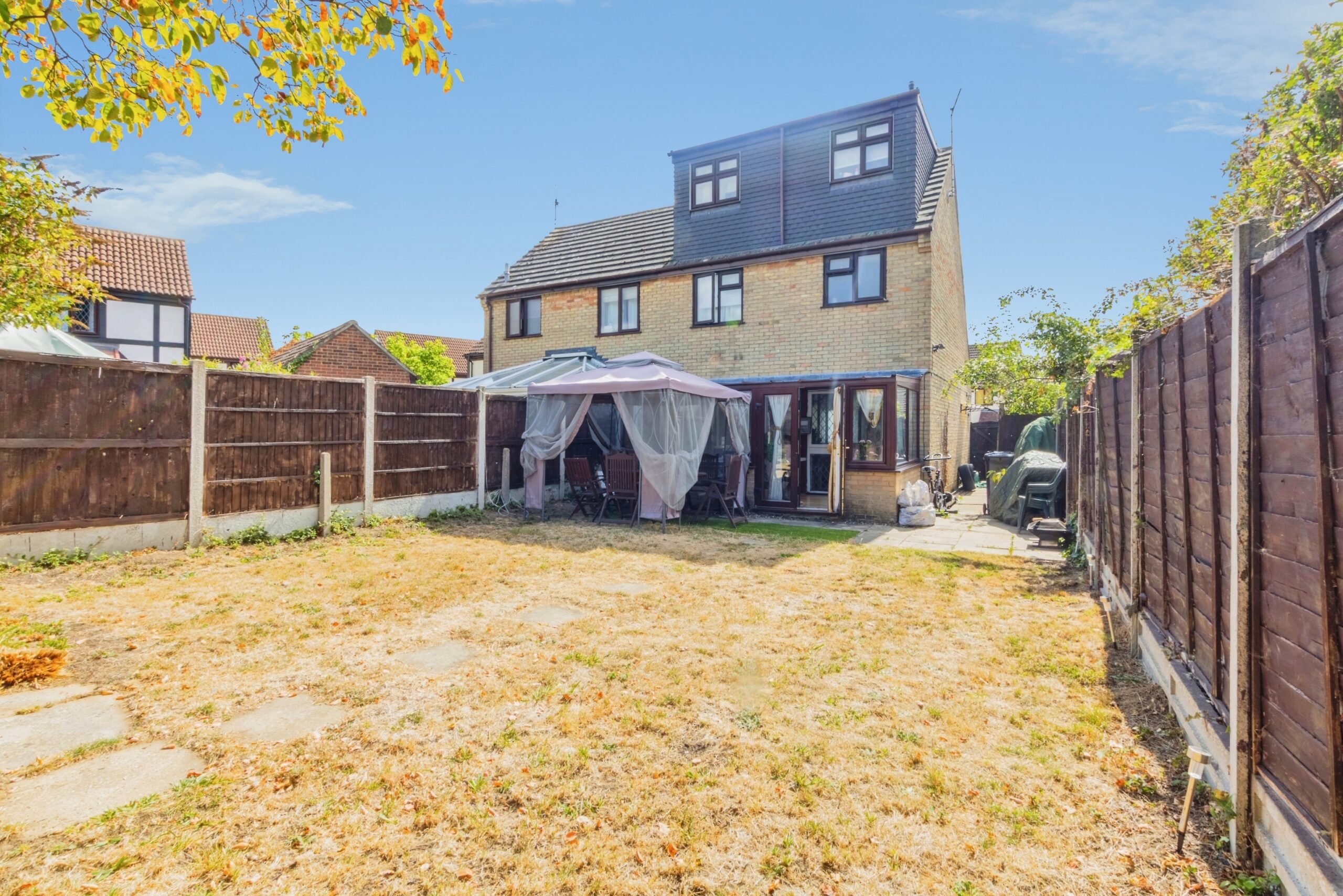 Berkley Close, Highwoods, CO4