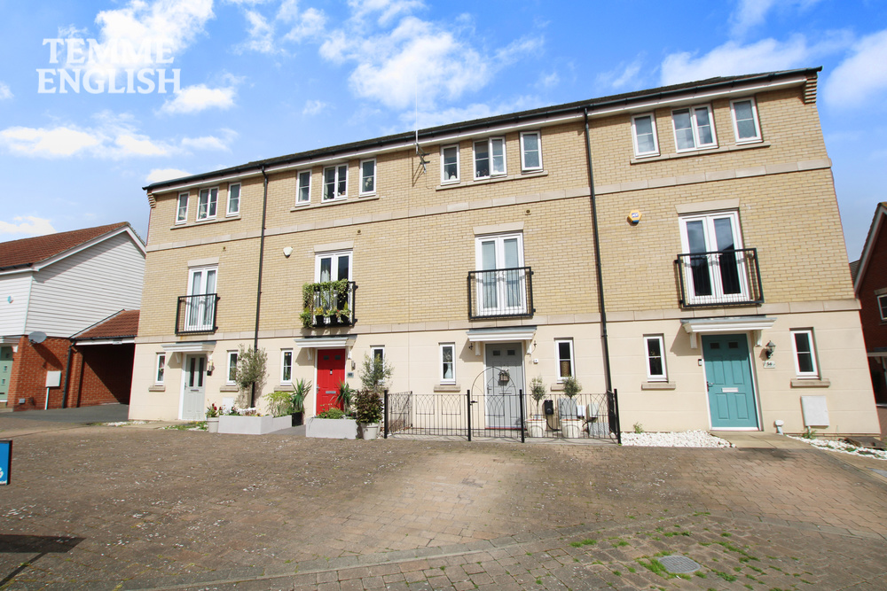 School Avenue, Dunton Fields, Laindon, SS15