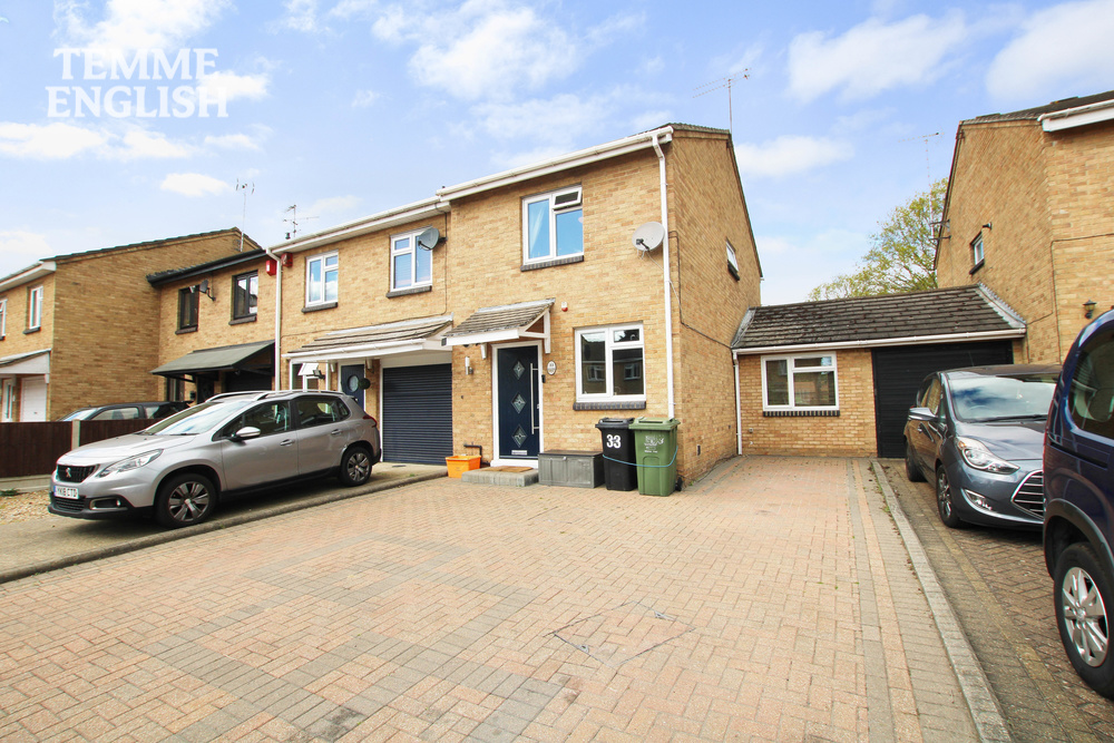 Queens Road, Steeple View, SS15