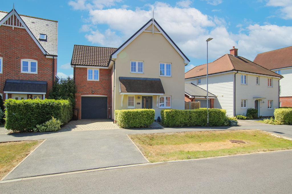 Running Well, Runwell, SS11