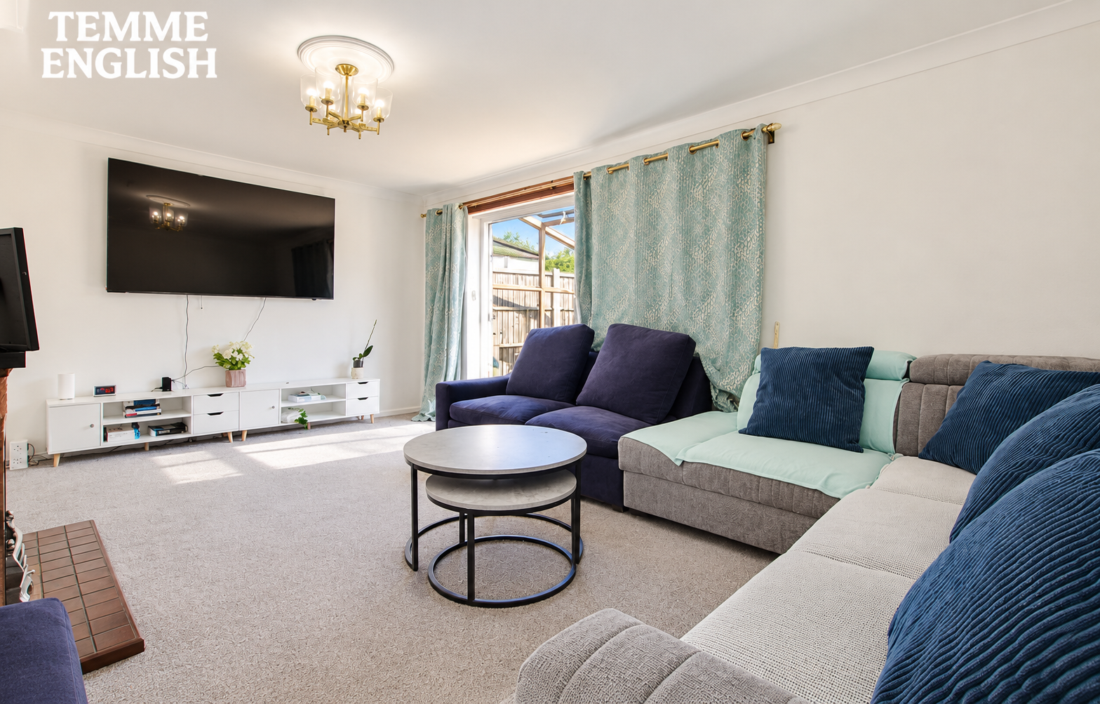 Gippeswyk, Fryerns, SS14 – NO CHAIN! DRIVEWAY & ATTRACTIVE REAR GARDEN!