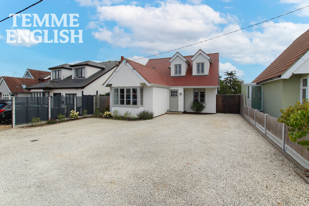 Louvaine Avenue, Wickford, SS12
