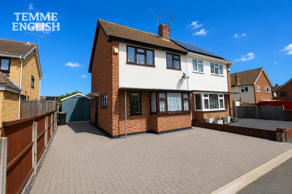 Victoria Road, Laindon, SS15
