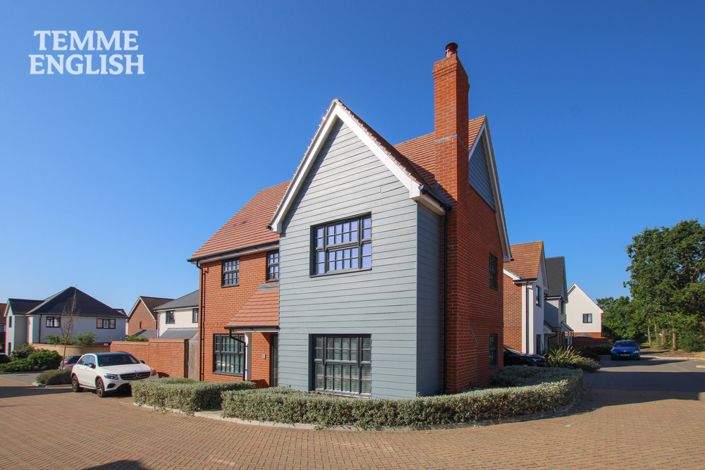 Clark Street, Langdon Hills, SS16 – Generous Corner Plot!