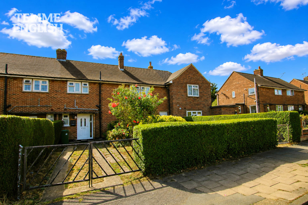 Powell Road, Laindon, SS15 – NO ONWARD CHAIN!