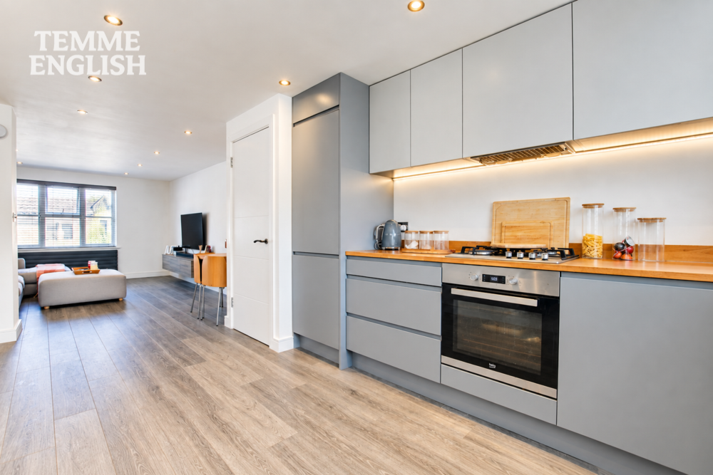 Kenilworth Place, Noak Bridge, SS15 – Luxury Home!