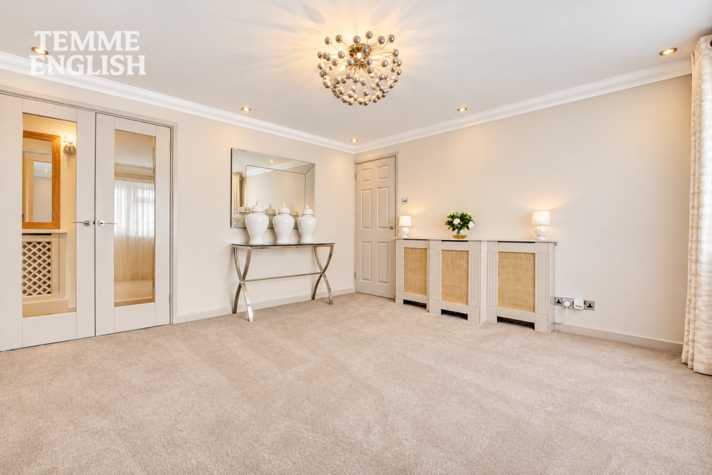 Little Thorpe, Basildon, SS16
